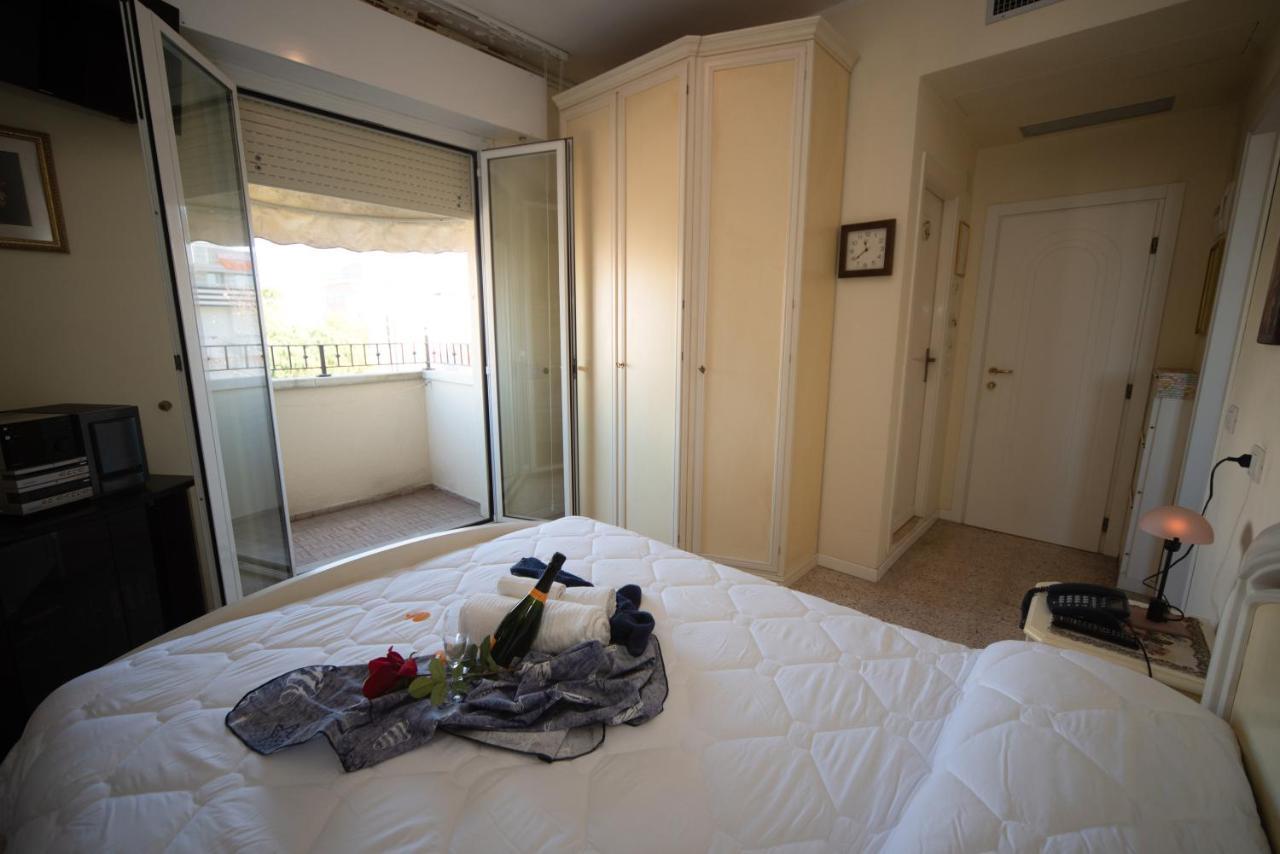 Hotel Cristina Hospitality Centrale (Adults Only) ริชโชเน ภายนอก รูปภาพ